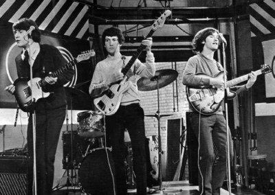 early photo of The Kink on stage (source: kinks.it.rit.edu)